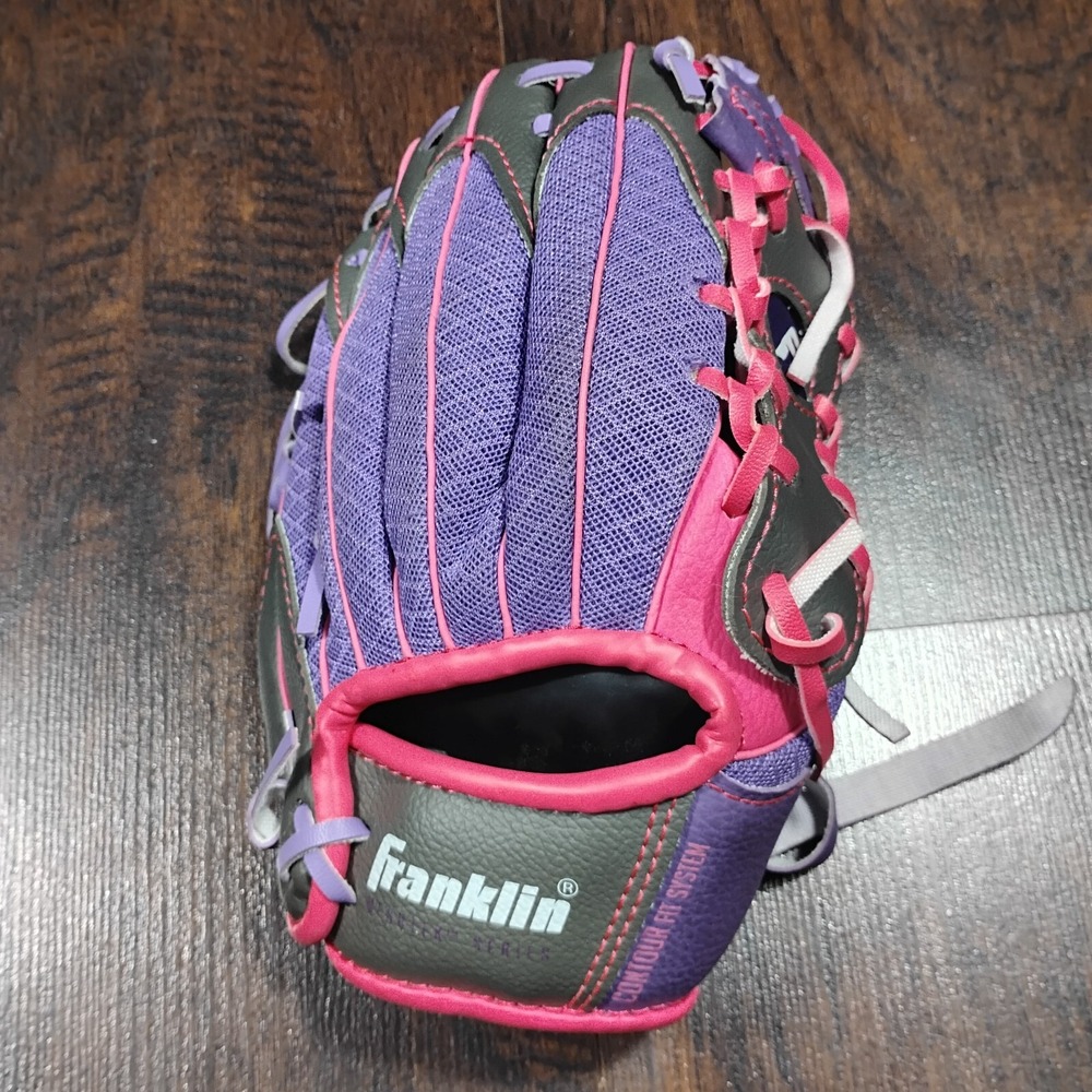 Franklin Mesh Tek Baseball Glove Girls RHT Youth Size 9 1/2" 22867 Pink Purple